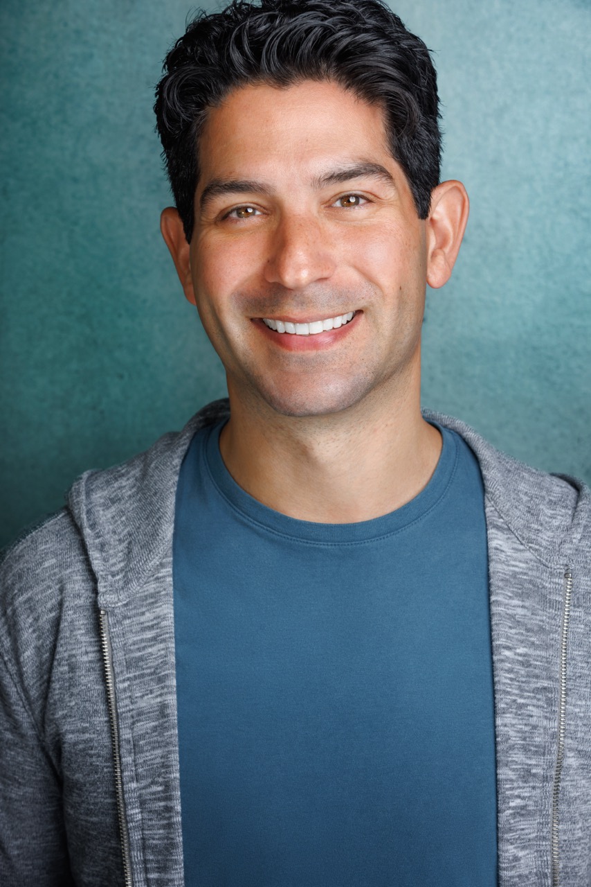 Daniel Tatar, actor and singer, frequently told he has Paul Rudd's sense of humor