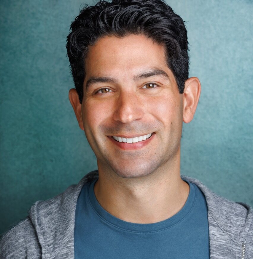 Daniel Tatar headshot